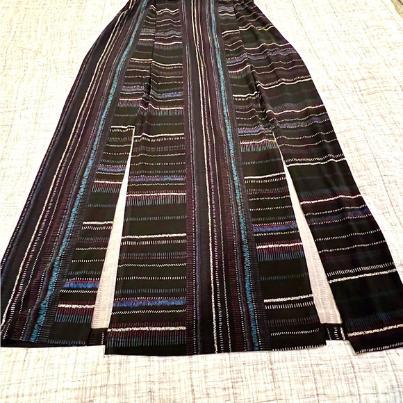 2 for $20‼️ BCBG dress. 🖤💜💙 - Picture 4 of 5